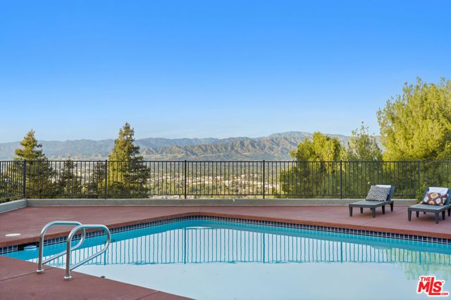 11107 Mountcastle Drive, Studio City (los Angeles), CA 91604