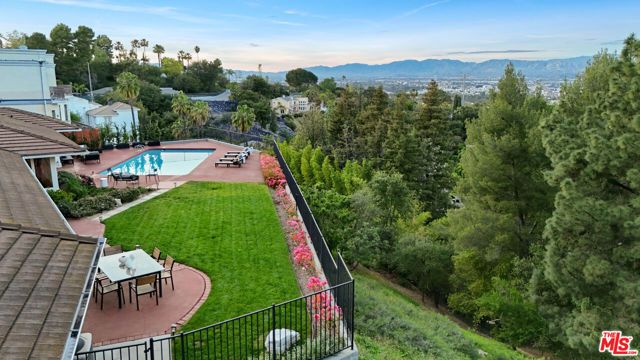 11107 Mountcastle Drive, Studio City (los Angeles), CA 91604