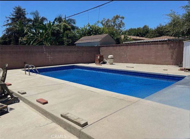 1727 Van Tress, Los Angeles, CA 90744
