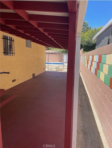 1727 Van Tress, Los Angeles, CA 90744