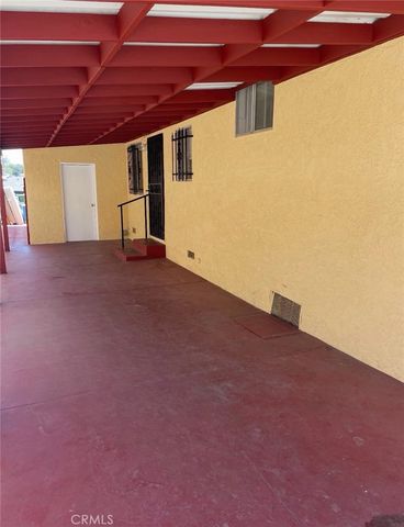 1727 Van Tress, Los Angeles, CA 90744