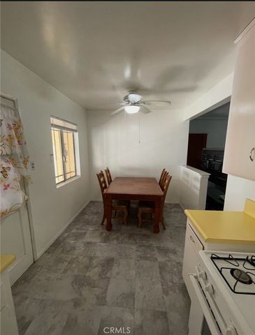 1727 Van Tress, Los Angeles, CA 90744