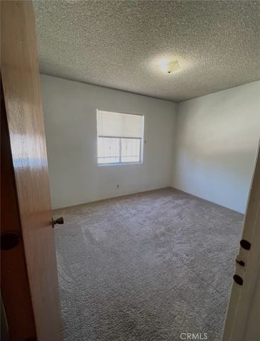 1727 Van Tress, Los Angeles, CA 90744