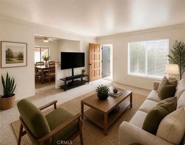 1727 Van Tress, Los Angeles, CA 90744