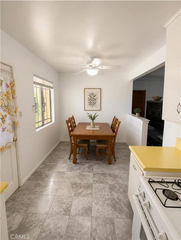 1727 Van Tress, Los Angeles, CA 90744