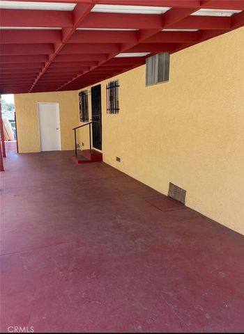 1727 Van Tress, Los Angeles, CA 90744