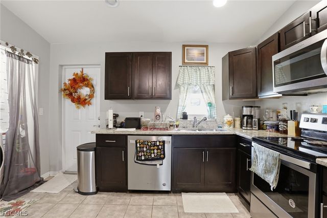 6031 N Moss CIR, Labelle, FL 33935