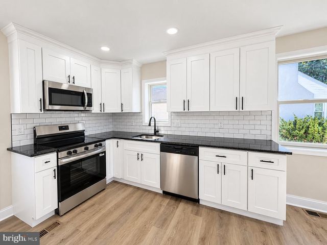 1341 CORRY AVE, Bensalem, PA 19020