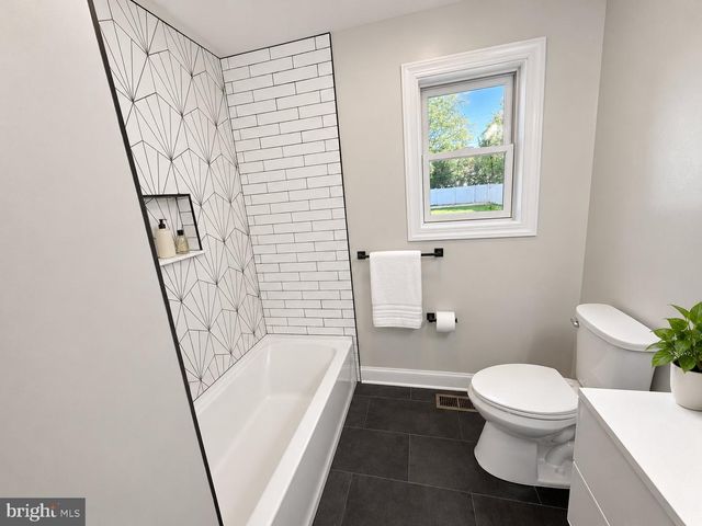 1341 CORRY AVE, Bensalem, PA 19020