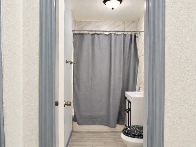 2402 Raymond Street, Pasadena, TX 77506