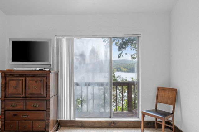 262 Grand Slam Avenue, Cape Fair, MO 65624