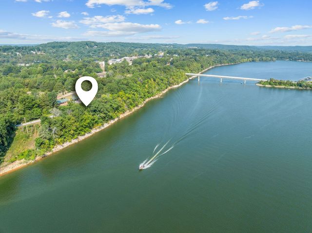 262 Grand Slam Avenue, Cape Fair, MO 65624