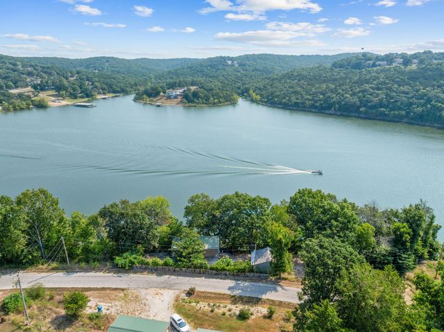 262 Grand Slam Avenue, Cape Fair, MO 65624