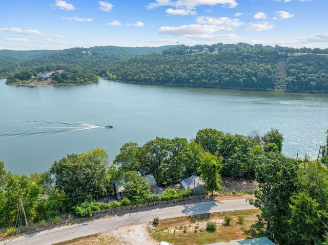 262 Grand Slam Avenue, Cape Fair, MO 65624