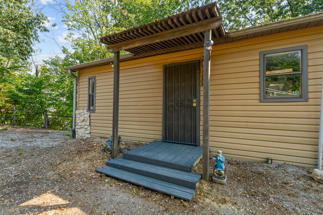 262 Grand Slam Avenue, Cape Fair, MO 65624