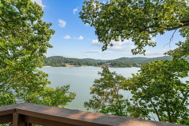 262 Grand Slam Avenue, Cape Fair, MO 65624