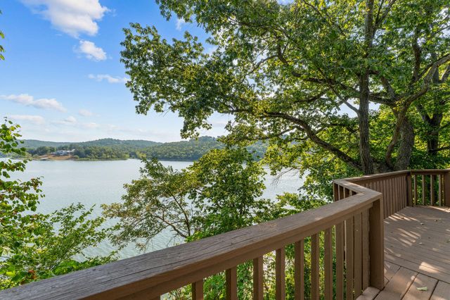 262 Grand Slam Avenue, Cape Fair, MO 65624