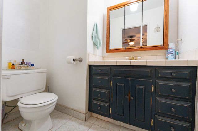 2035 E Kern Avenue, Tulare, CA 93274