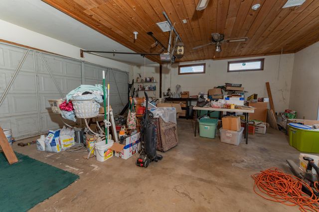 2035 E Kern Avenue, Tulare, CA 93274