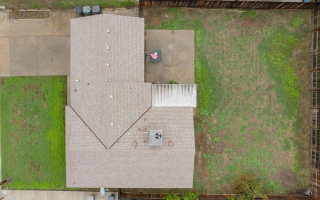 2035 E Kern Avenue, Tulare, CA 93274