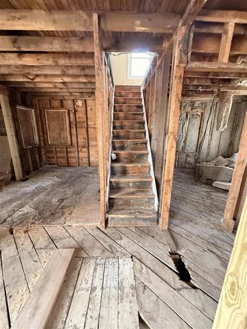 7 S Elm Street, Hesperia, MI 49421