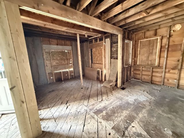 7 S Elm Street, Hesperia, MI 49421