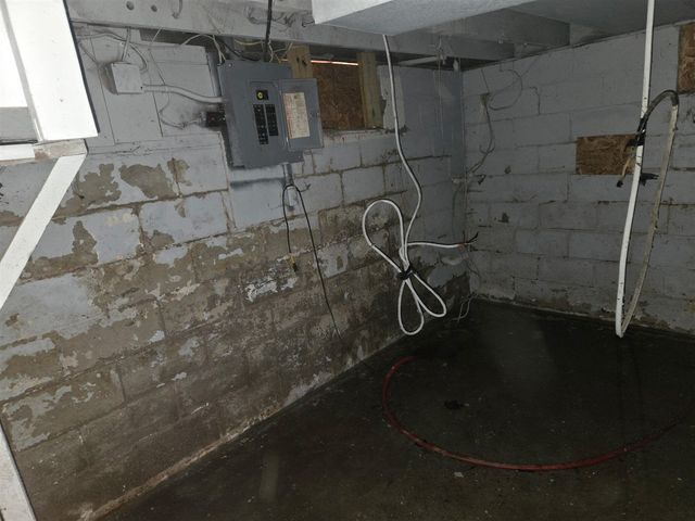 7 S Elm Street, Hesperia, MI 49421