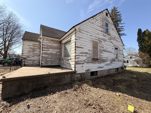 7 S Elm Street, Hesperia, MI 49421