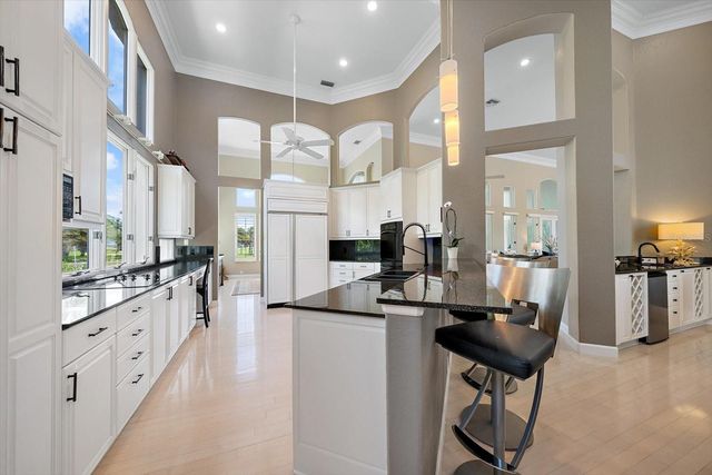 617 WESTON POINTE COURT, Longboat Key, FL 34228