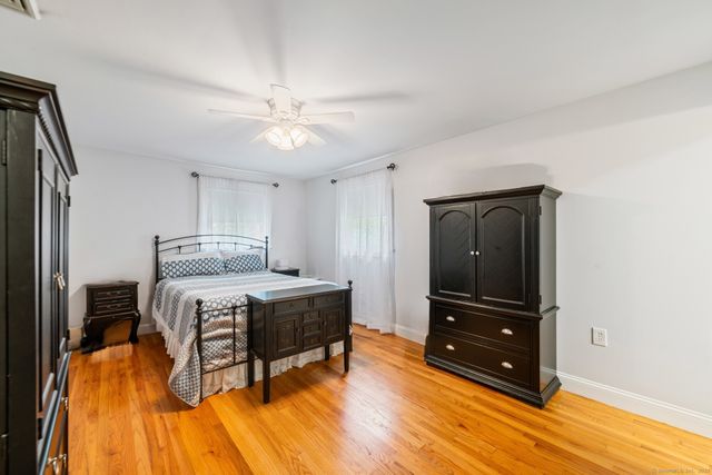 38 East Ridge Drive, Middlebury, CT 06762