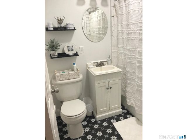 38 East Ridge Drive, Middlebury, CT 06762