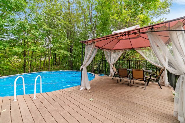 38 East Ridge Drive, Middlebury, CT 06762