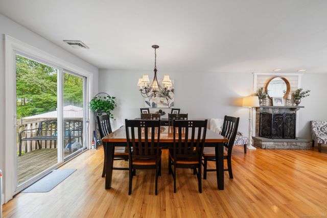 38 East Ridge Drive, Middlebury, CT 06762