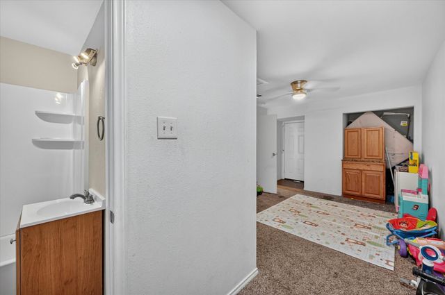 1938 El Paso Street, Grand Prairie, TX 75051