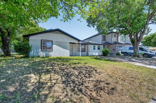 1938 El Paso Street, Grand Prairie, TX 75051