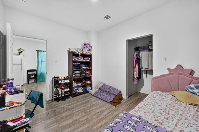 1938 El Paso Street, Grand Prairie, TX 75051