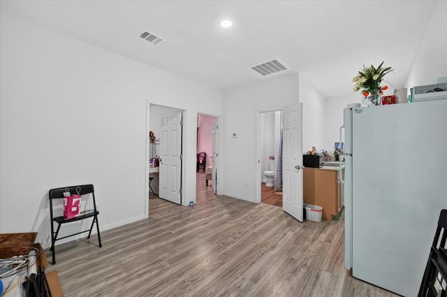 1938 El Paso Street, Grand Prairie, TX 75051