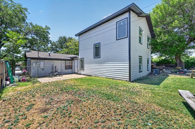1938 El Paso Street, Grand Prairie, TX 75051