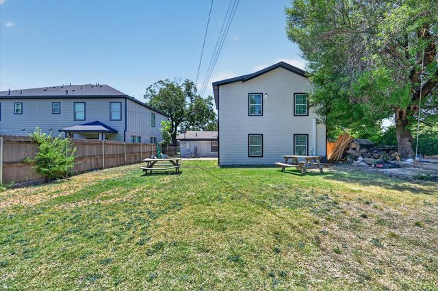 1938 El Paso Street, Grand Prairie, TX 75051