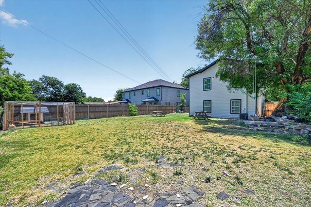1938 El Paso Street, Grand Prairie, TX 75051