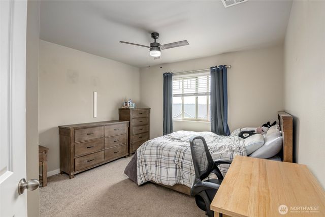 1941 Hardway Lane, Bremerton, WA 98312