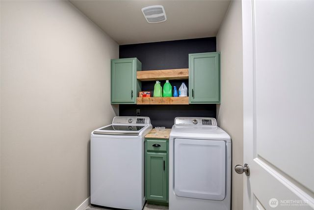 1941 Hardway Lane, Bremerton, WA 98312