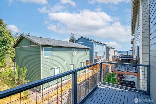 1941 Hardway Lane, Bremerton, WA 98312