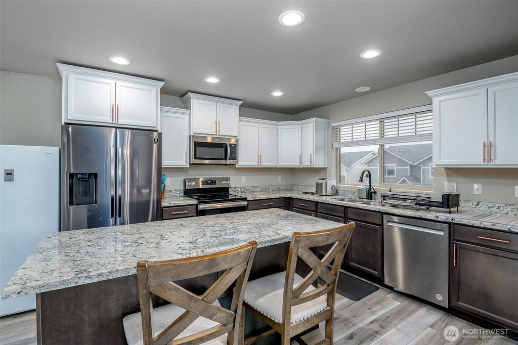 1941 Hardway Lane, Bremerton, WA 98312
