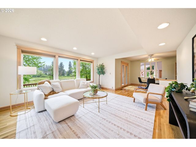 8702 Ne 42ND Ct, Vancouver, WA 98665