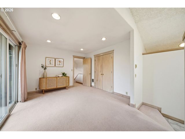 8702 Ne 42ND Ct, Vancouver, WA 98665