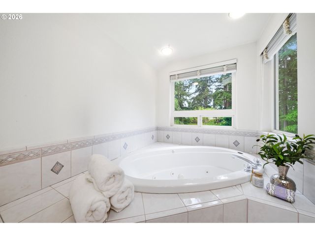 8702 Ne 42ND Ct, Vancouver, WA 98665