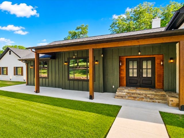 1 River Hills Drive, Denison, TX 75020