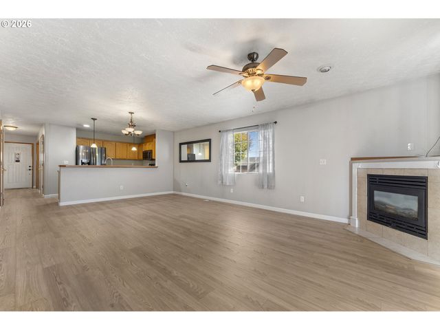 20398 Ne MACKENZIE Ln, Fairview, OR 97024