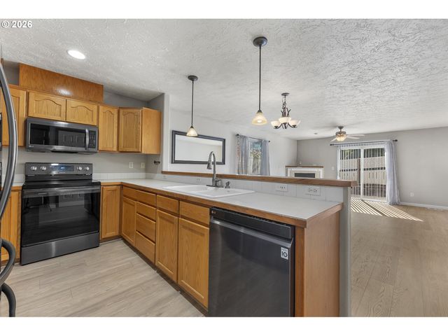 20398 Ne MACKENZIE Ln, Fairview, OR 97024